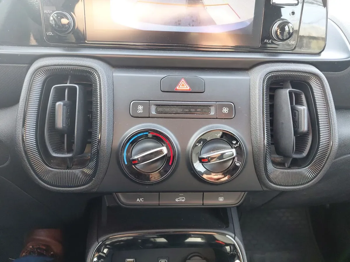 Kia Sonet 1.5 Ex 4x2 Ivt Ri At 5p año 2025