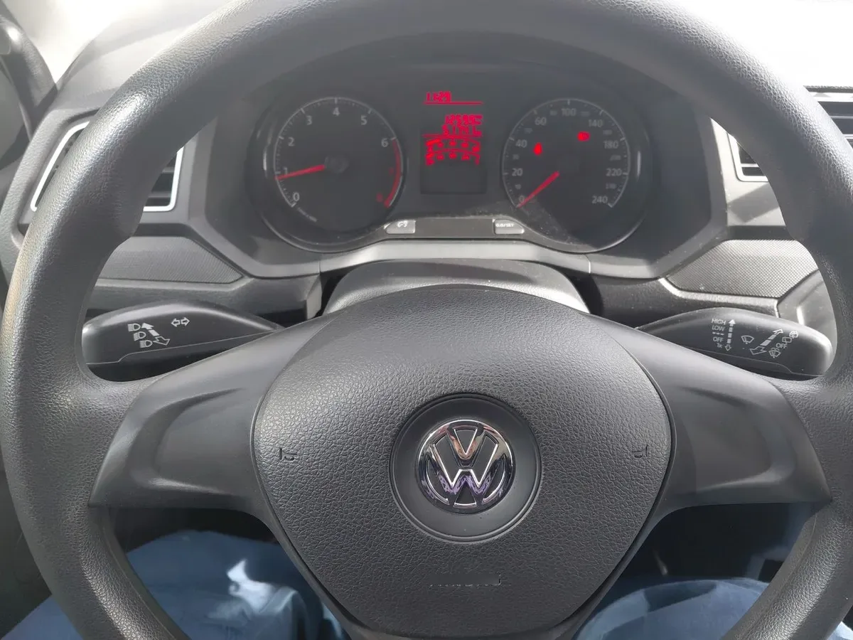 Volkswagen Gol 1.6 Trendline Lite 4x2 Hb Mt 5p año 2022