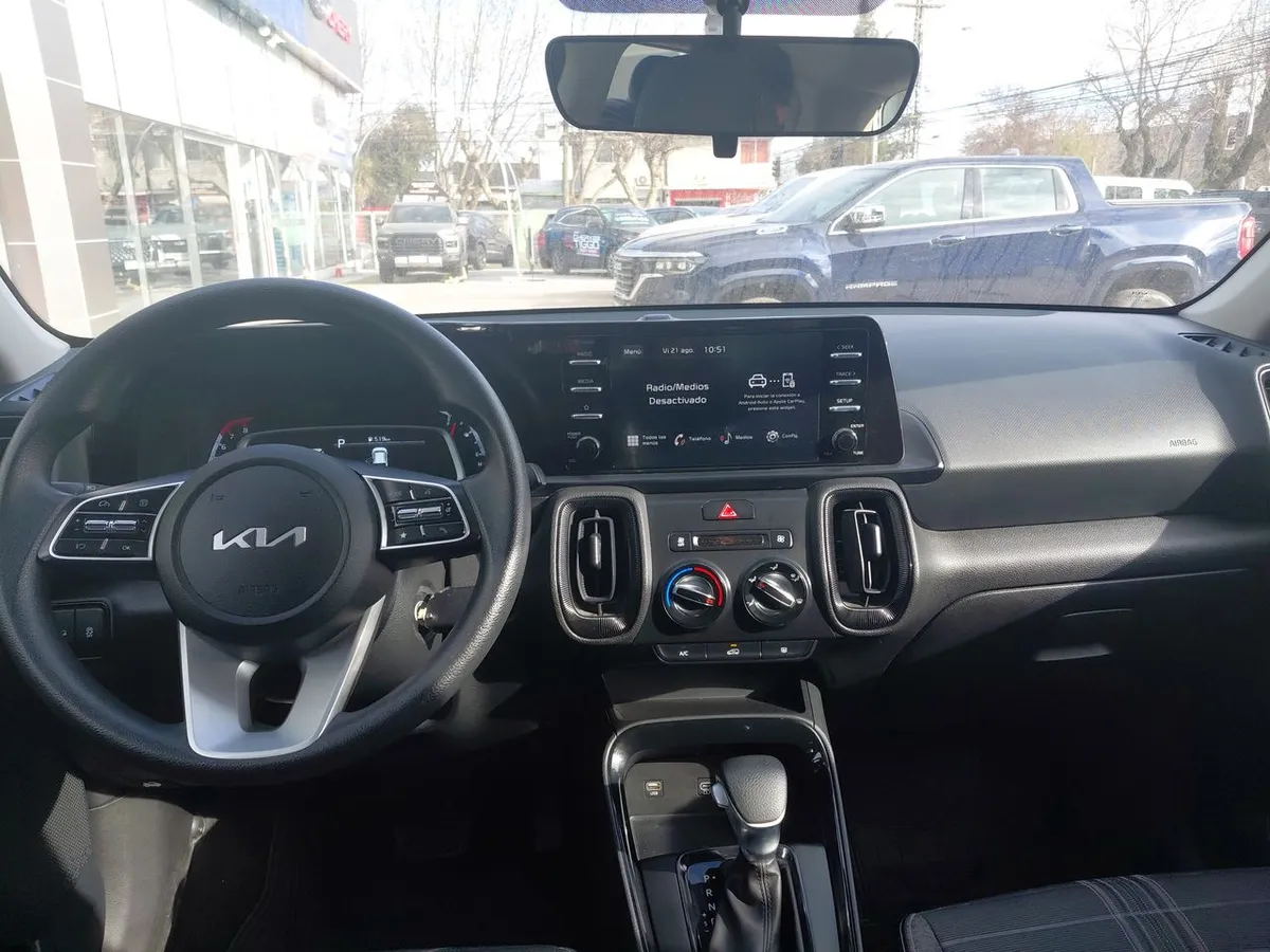 Kia Sonet 1.5 Ex 4x2 Ivt Ri At 5p año 2025
