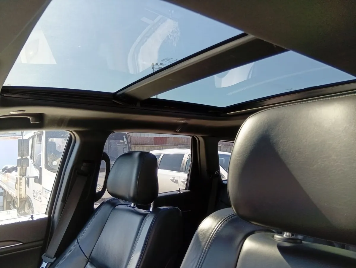 Jeep Grand Cherokee 3.6 Limited Lx 4wd At 5p año 2021
