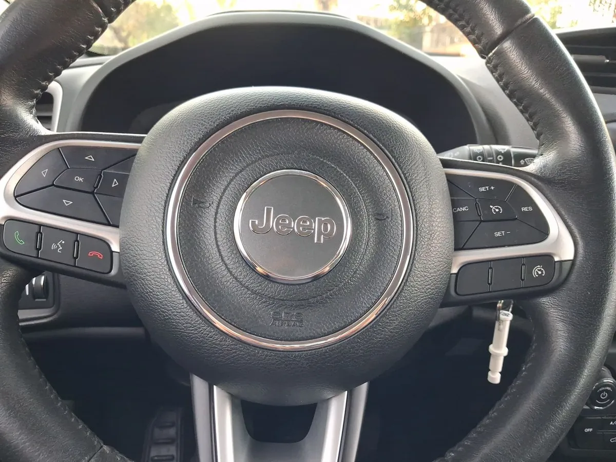 Jeep Renegade 1.8 Sport Lx 4x2 Mt 5p año 2023