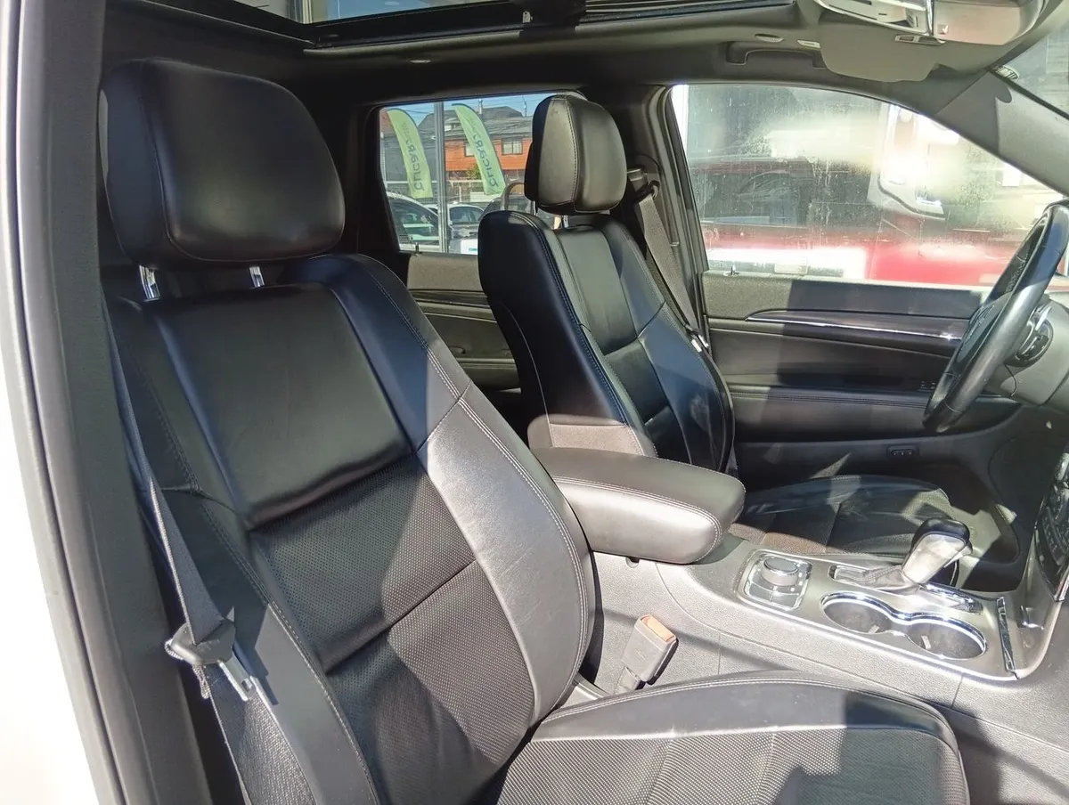 Jeep Grand Cherokee 3.6 Limited Lx 4wd At 5p año 2021