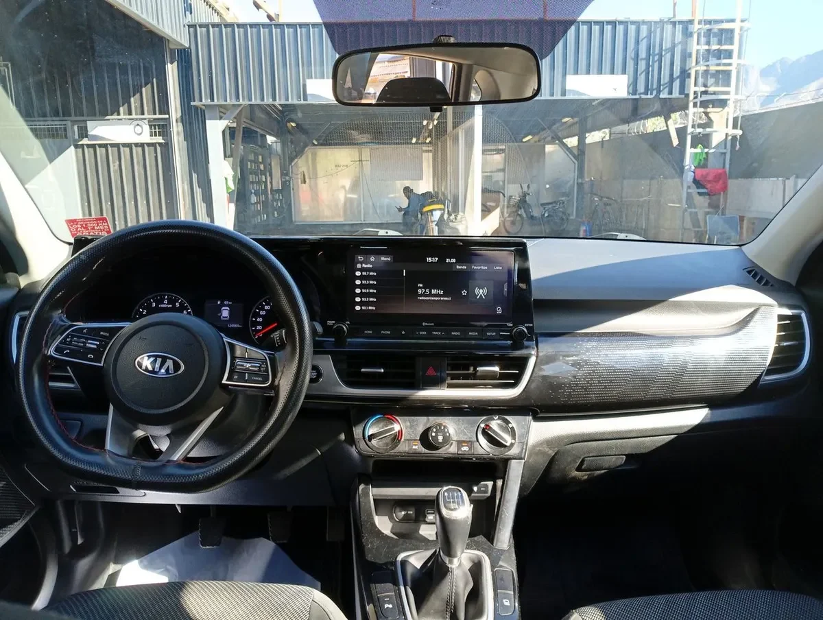 Kia Seltos 1.6 Ex 4x2 6mt 5p año 2022
