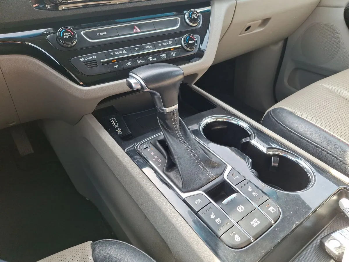 Kia Grand Carnival 2.2 Ex Limited Diesel 4x2 8at 5p año 2020
