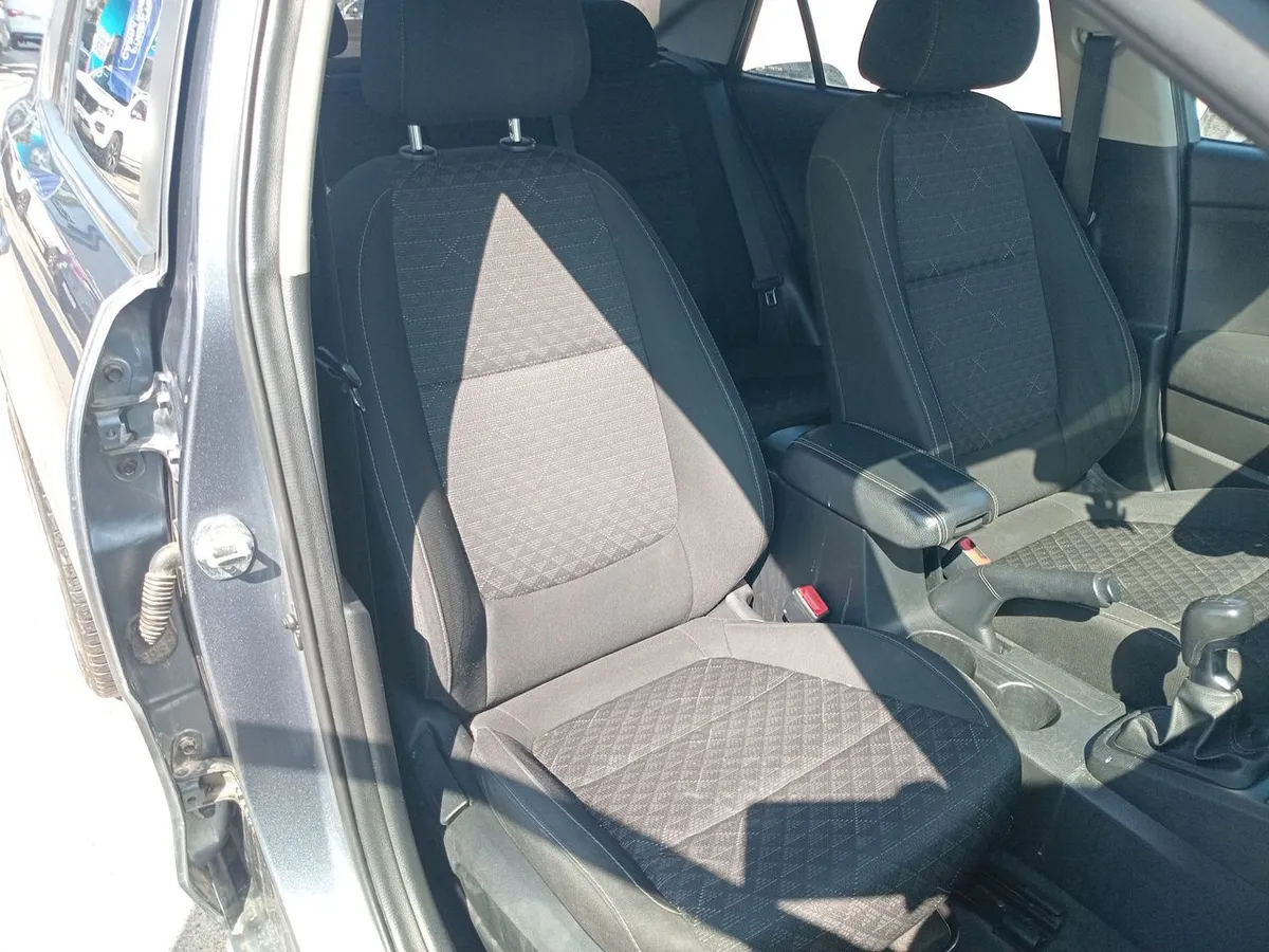 Kia Rio4 1.4 Lx Abs Ac Dab 6mt 4p año 2020