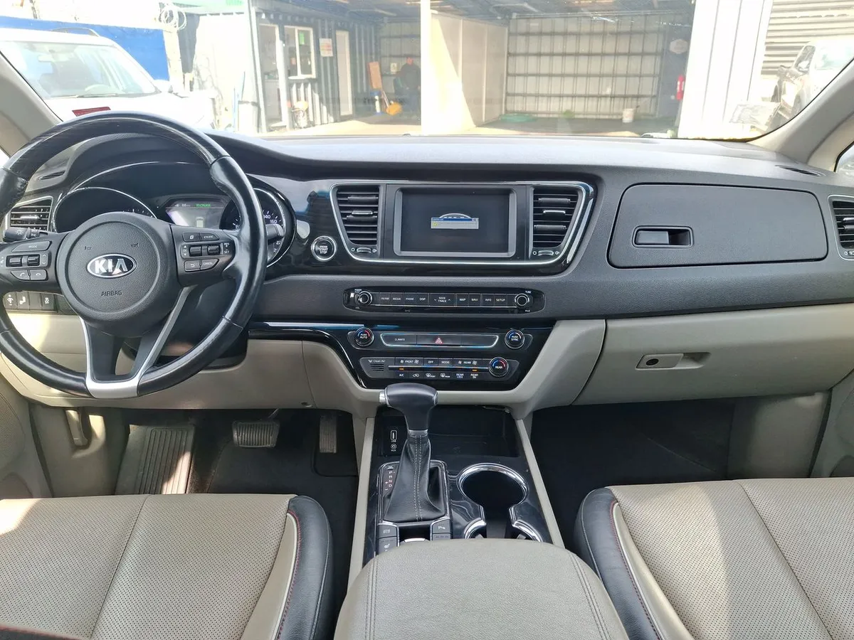 Kia Grand Carnival 2.2 Ex Limited Diesel 4x2 8at 5p año 2020