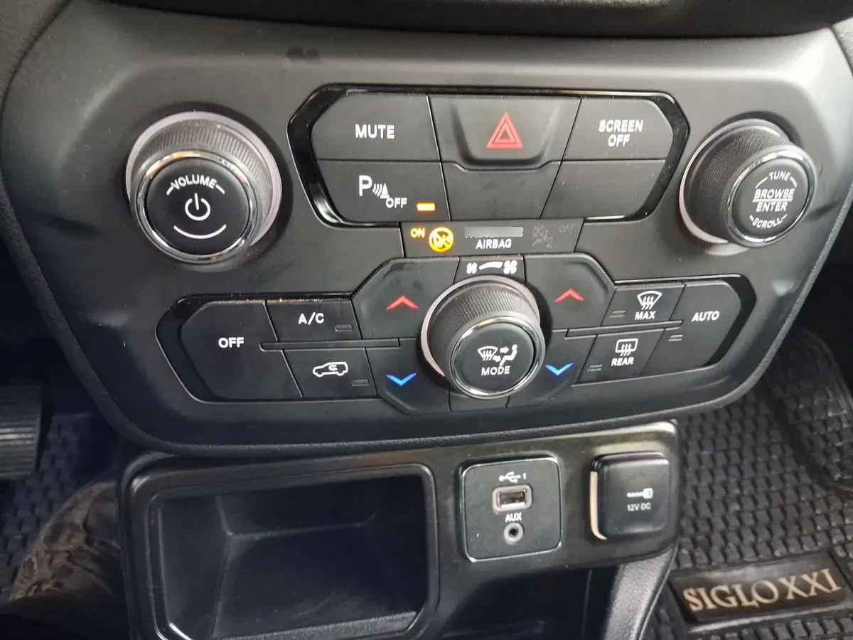 Jeep Renegade 1.8 Sport Lx 4x2 Mt 5p año 2023