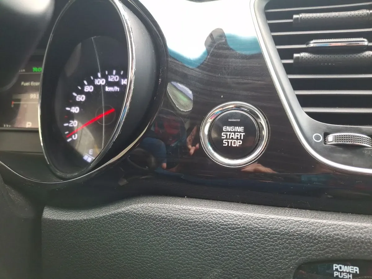 Kia Grand Carnival 2.2 Ex Limited Diesel 4x2 8at 5p año 2020