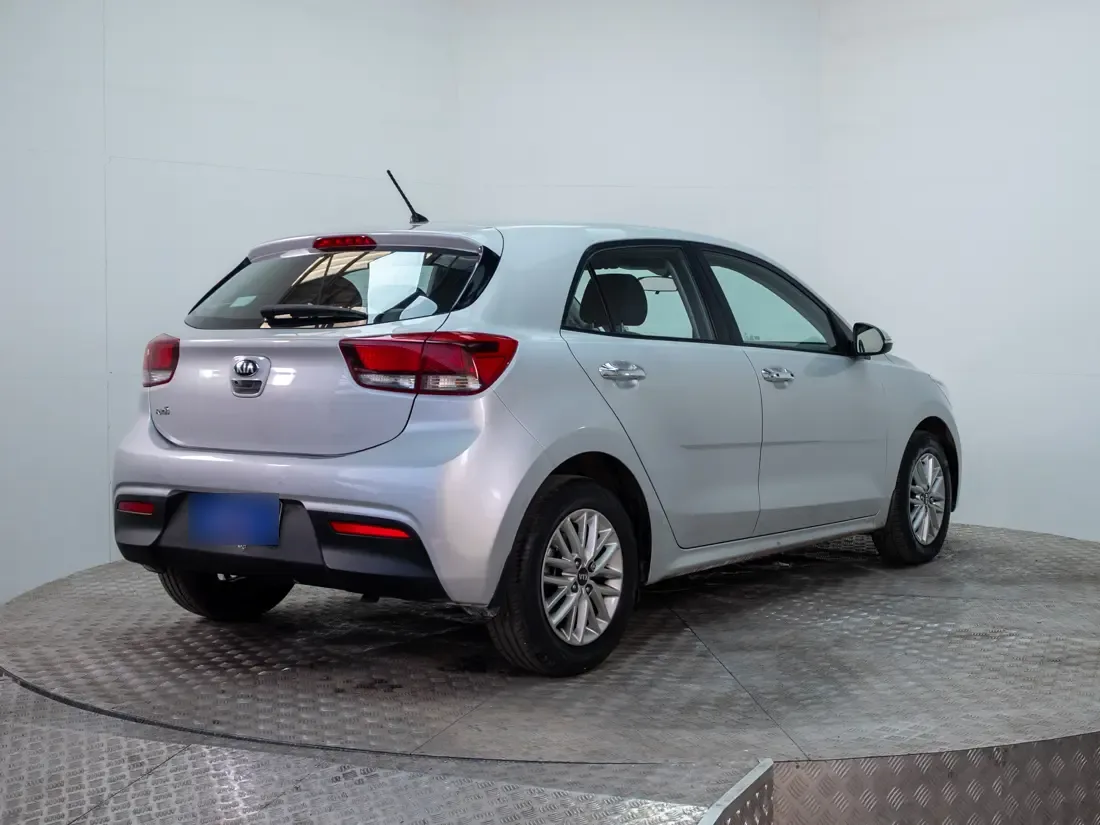 Kia Rio 5 Rio 5 1.4 Ex Full Mt año 2020