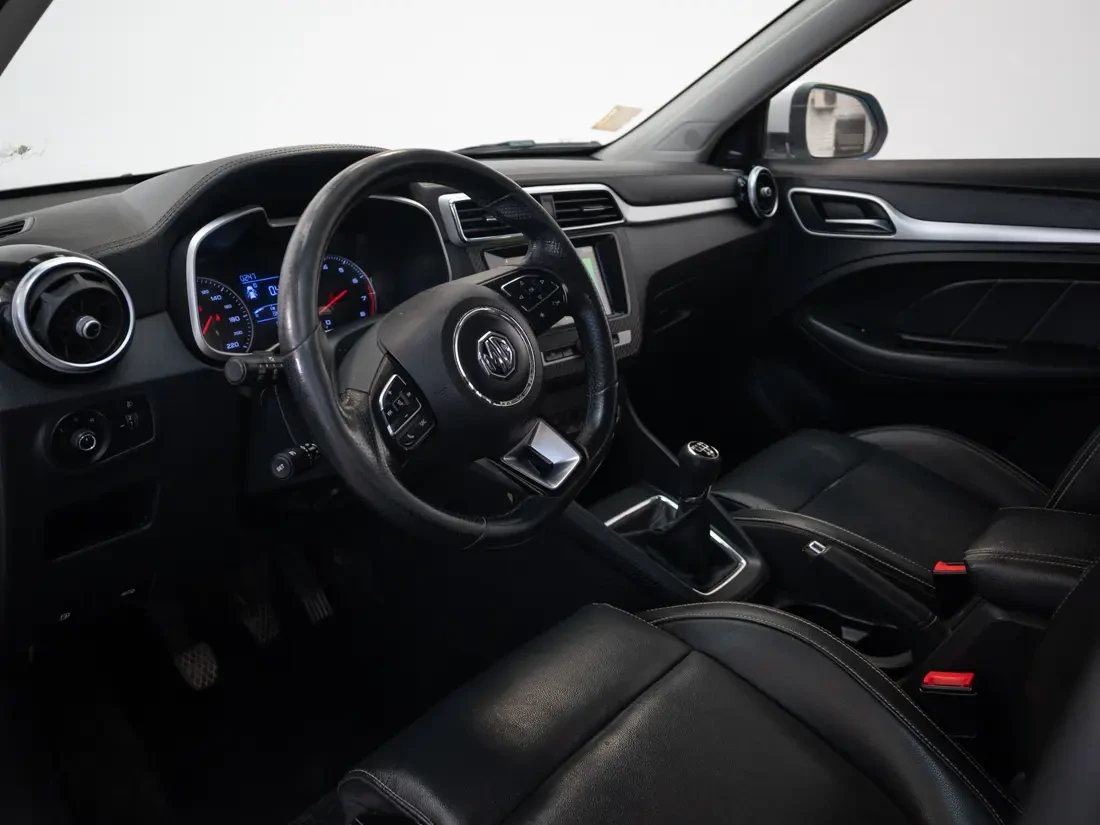 MG Zs Zs 1.5 Com Mt año 2021