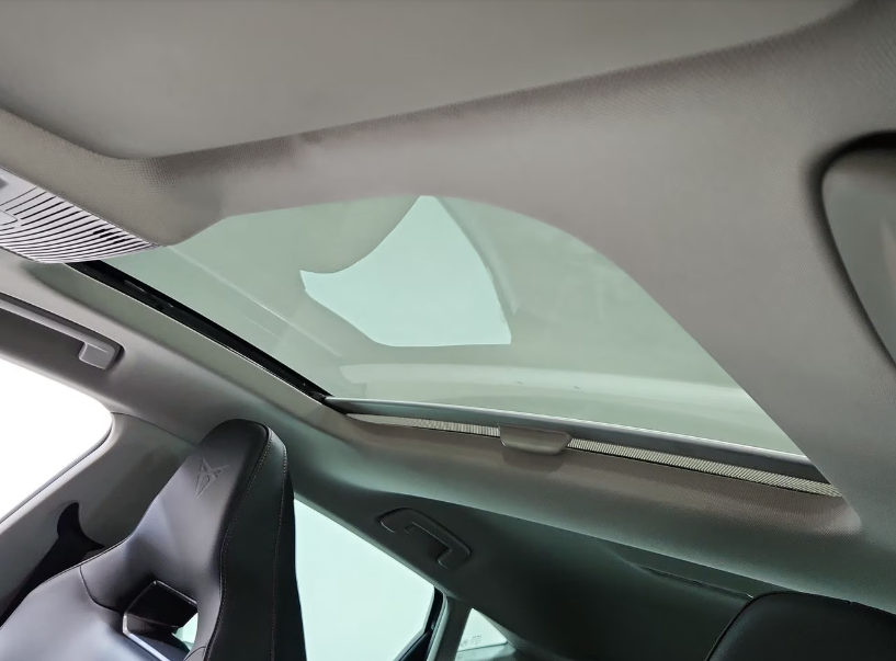 Seat LEON Otra año 2024