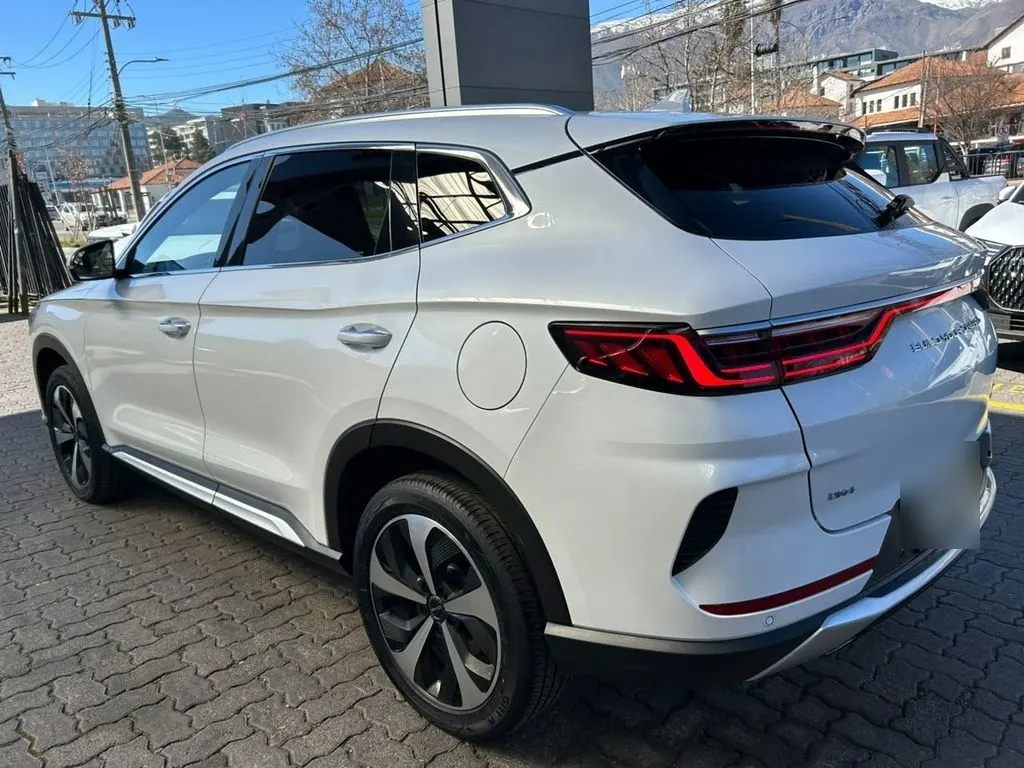 BYD Song Plus 1.5 Gs Hybrid 4x2 At 5p año 2024
