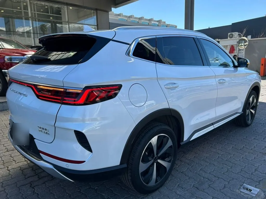 BYD Song Plus 1.5 Gs Hybrid 4x2 At 5p año 2024
