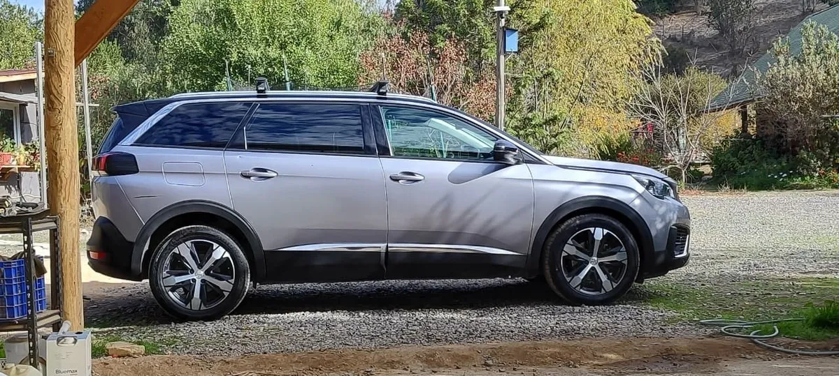 PEUGEOT 5008 2.0 Gt Bluehdi 180hp E6 At Diesel año 2018