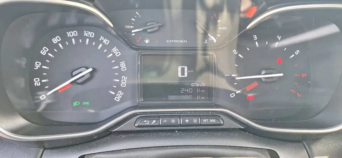 CITROEN C-3 1.6 Bluehdi 100 S&s Bvm Shine Connectedcam Mt Diesel año 2019