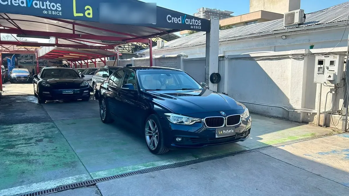BMW 320i Lci 2.0 Automático año 2016