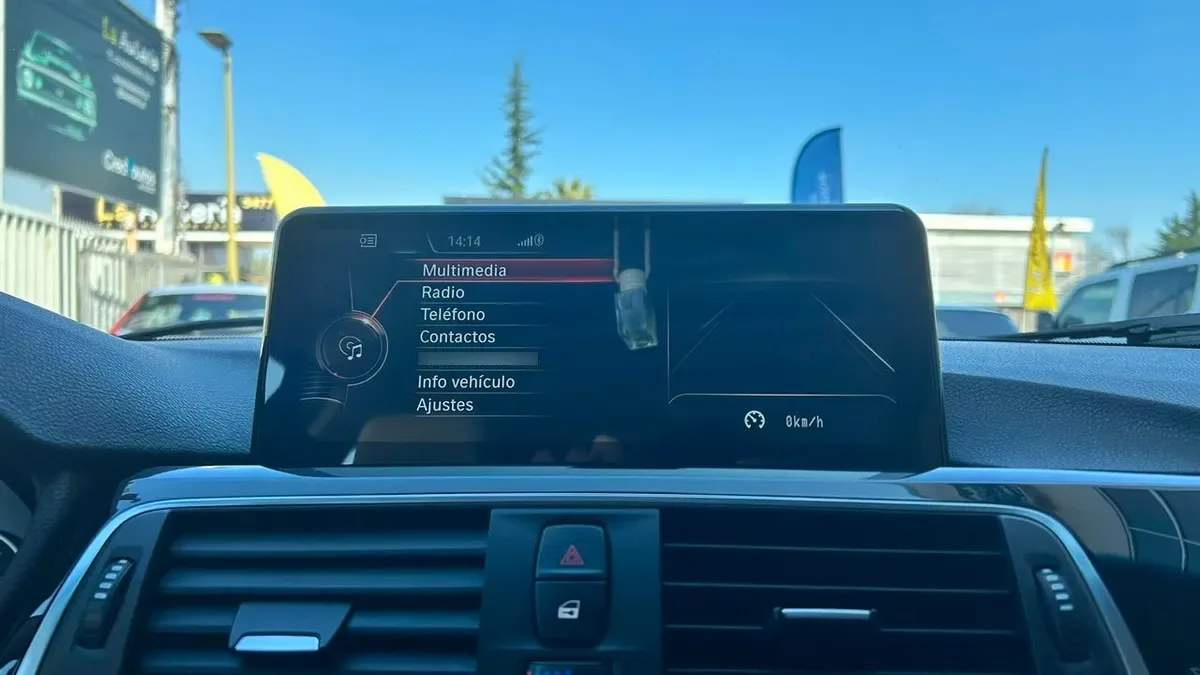 BMW 320i Lci 2.0 Automático año 2016