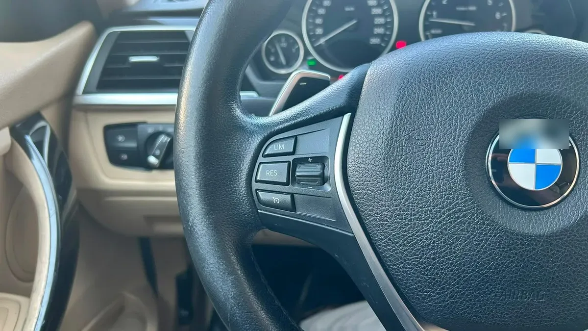 BMW 320i Lci 2.0 Automático año 2016