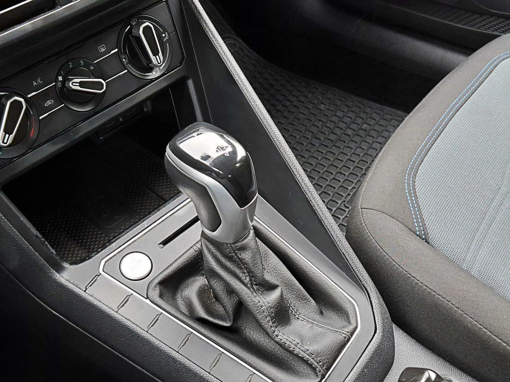 Volkswagen Nivus 1.0 Tsi Conforline año 2025