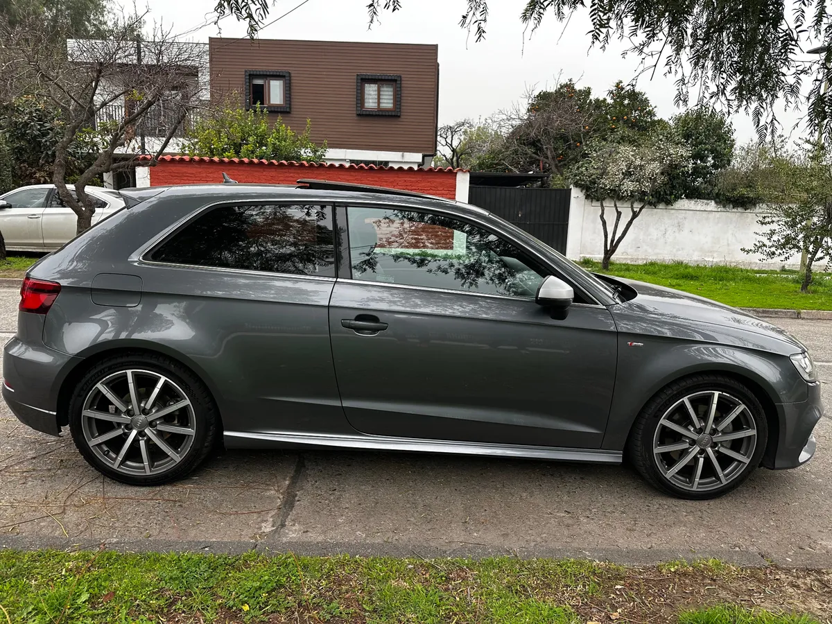 AUDI A3 2.0 Sportback Sport Tfsi At año 2017