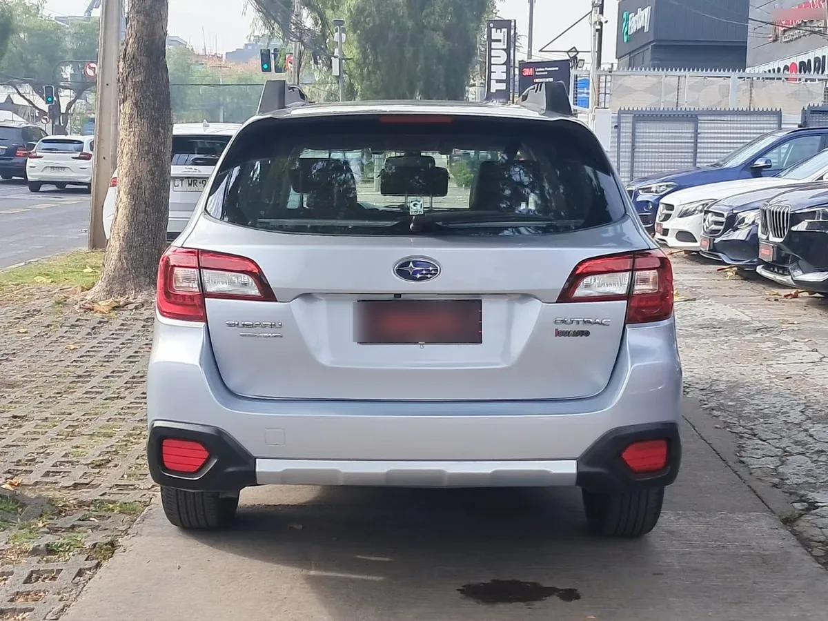 SUBARU OUTBACK 2.5 Limited At 4x4 año 2018