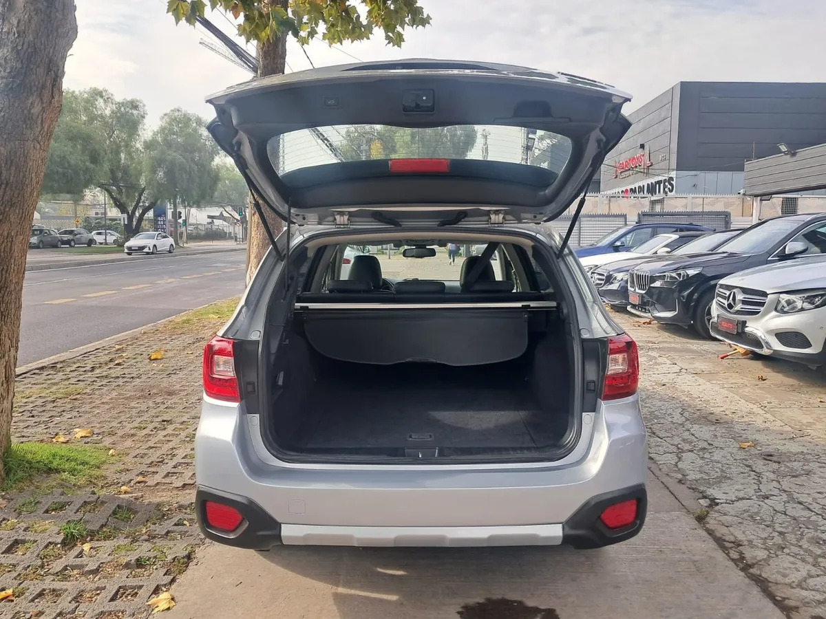 SUBARU OUTBACK 2.5 Limited At 4x4 año 2018