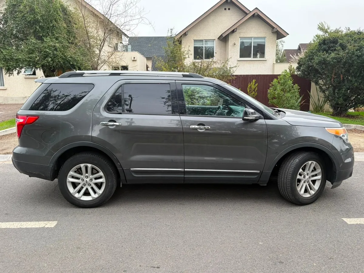 FORD EXPLORER 3.5 Limited At 4x4 año 2015