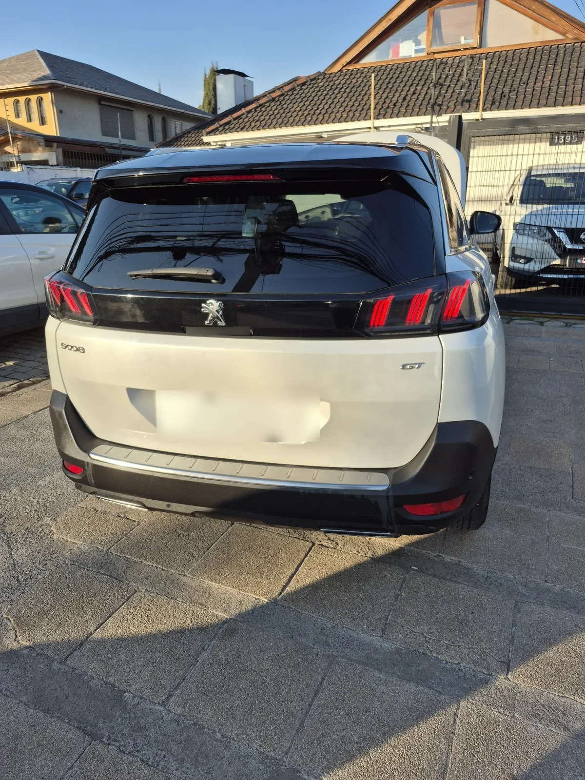 PEUGEOT 5008 1.5 Allure Bluehdi 130 At Diesel año 2022