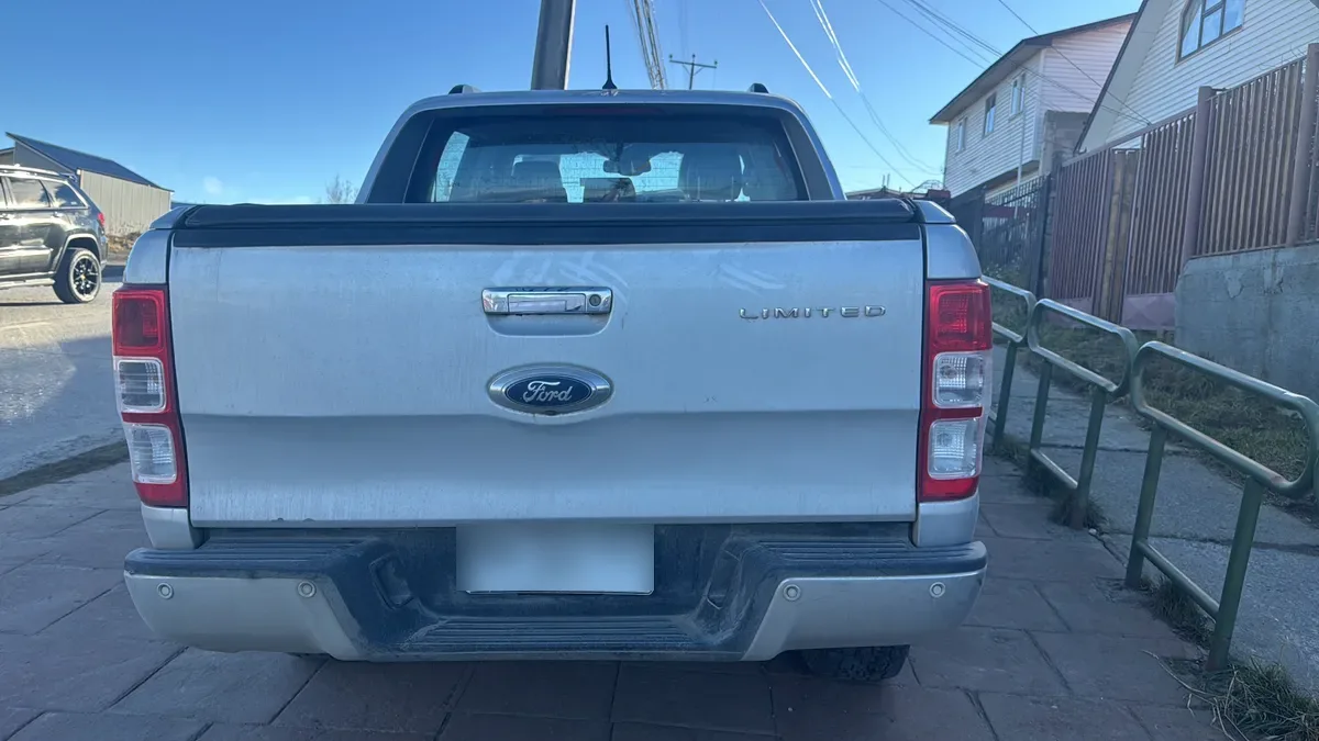 FORD RANGER 3.2 Xls Mt 4x4 Diesel año 2021