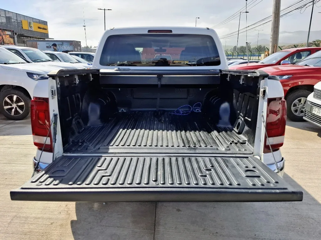 Volkswagen Amarok Amarok Highline Dc 2.0 4x4 At año 2023