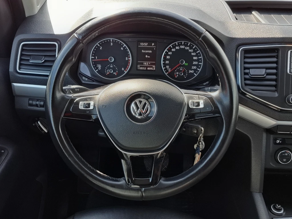 Volkswagen Amarok Amarok Highline Dc 2.0 4x4 At año 2023