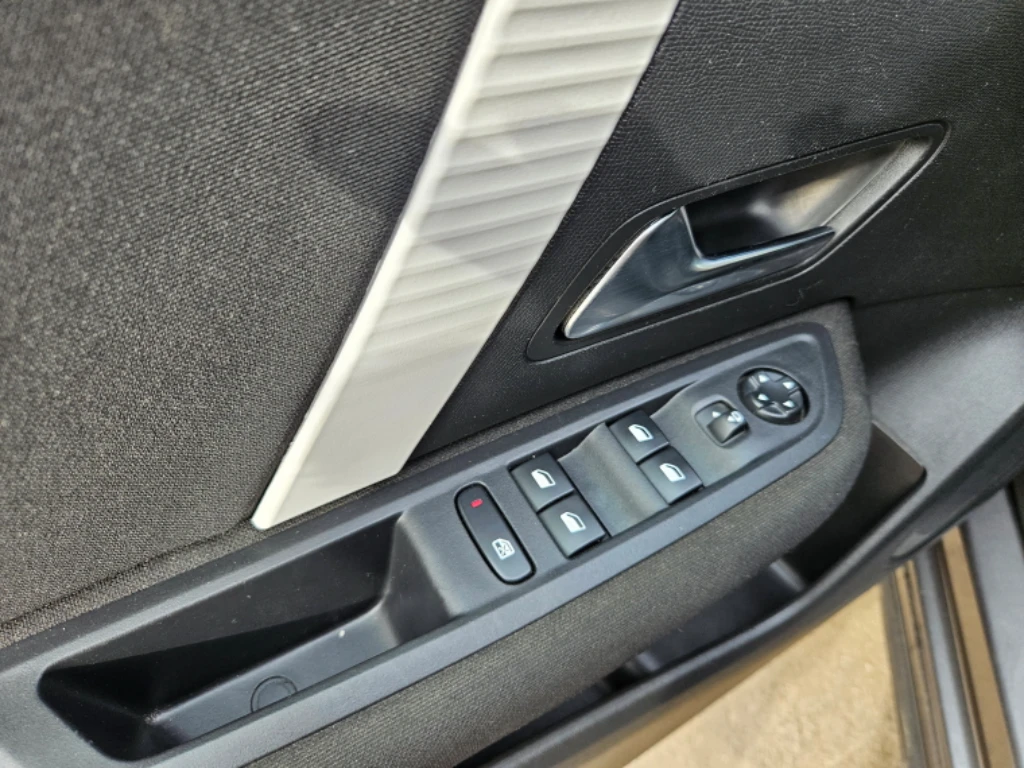 Citroen C4 C 4 1.5 Bluehdi 130 S&s Eat8 Fell año 2023