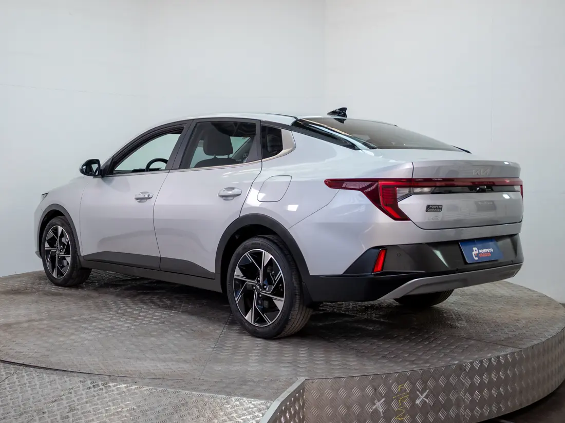 Kia K3 1.6 Ex Full At año 2024