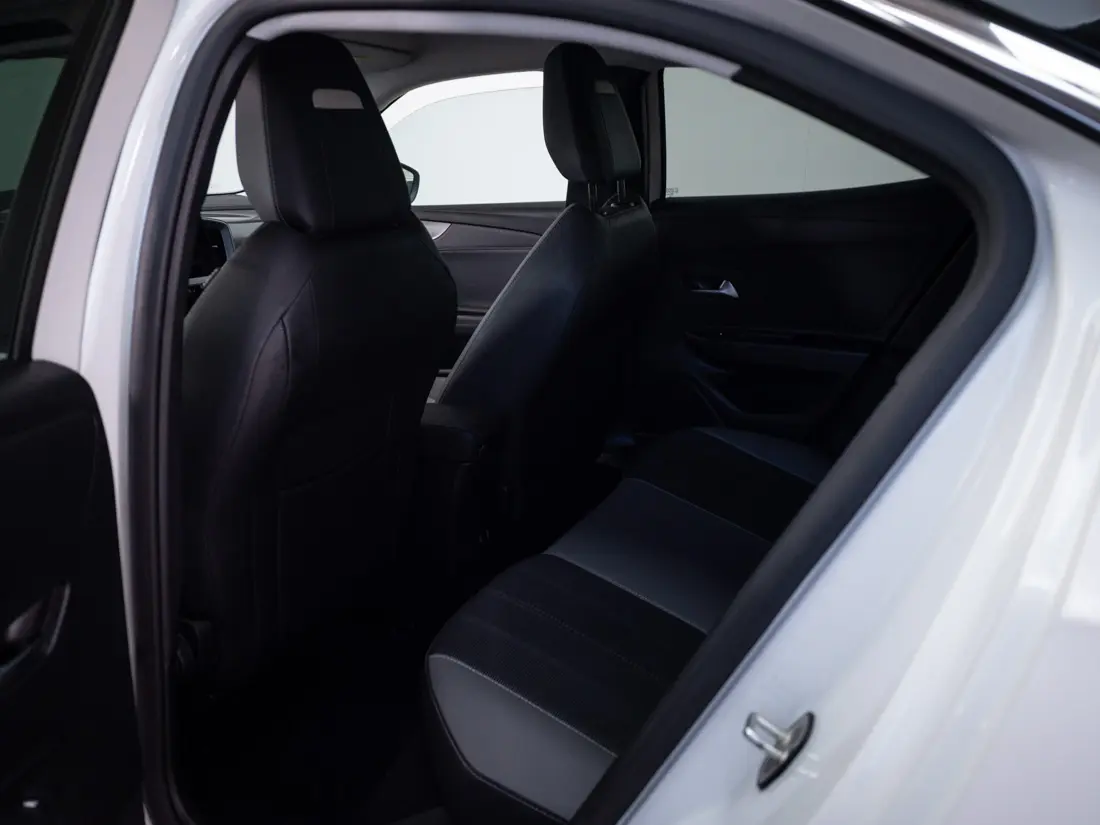 Opel Mokka 1.2 Elegance At año 2023