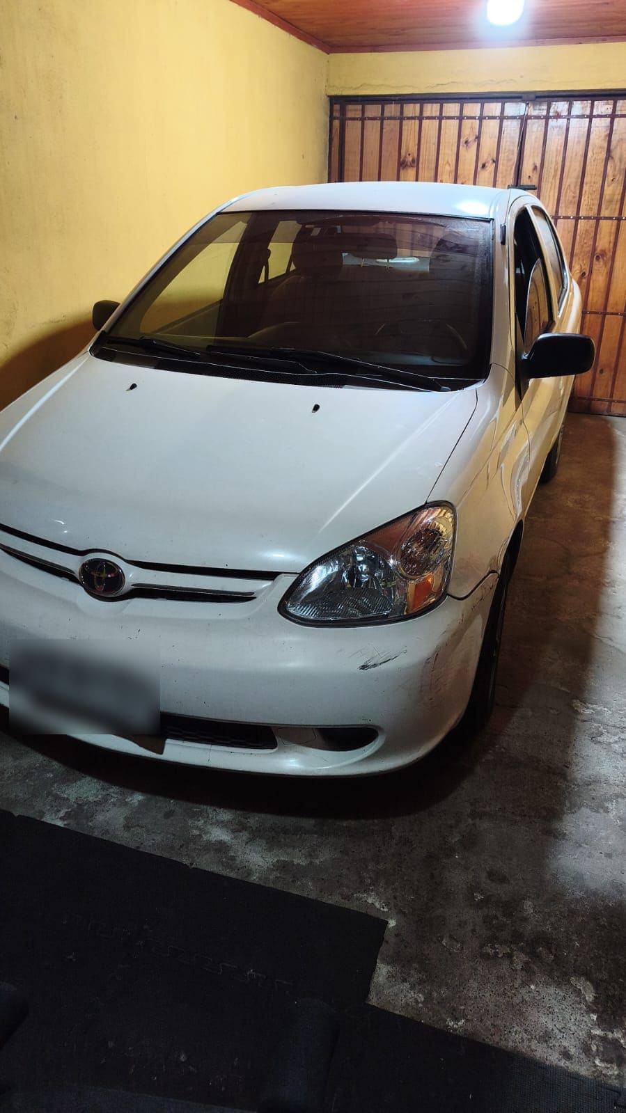 TOYOTA YARIS 1.5 Sedan Gli Mt año 2005