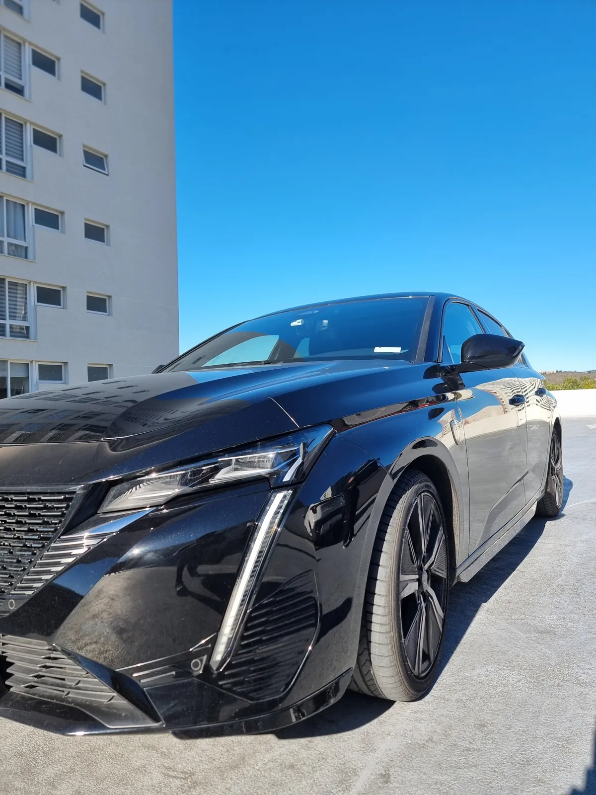 Peugeot 308 1.2 Allure Pack Puretech 130hp At año 2025