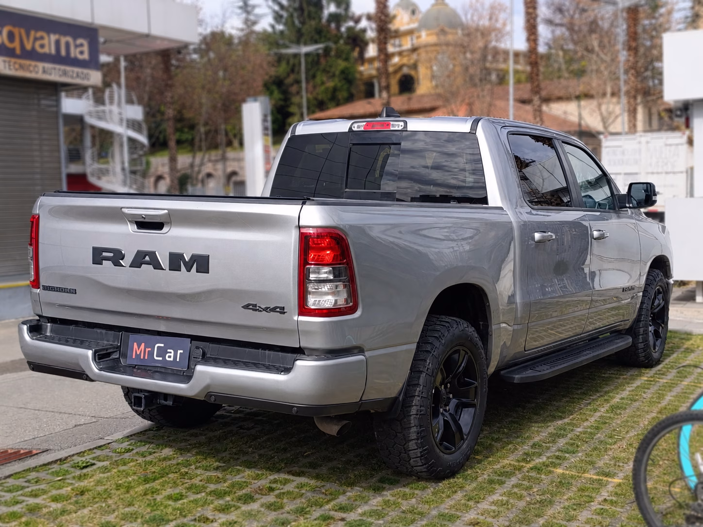 Ram 1500 Big Horn 4x4 año 2023