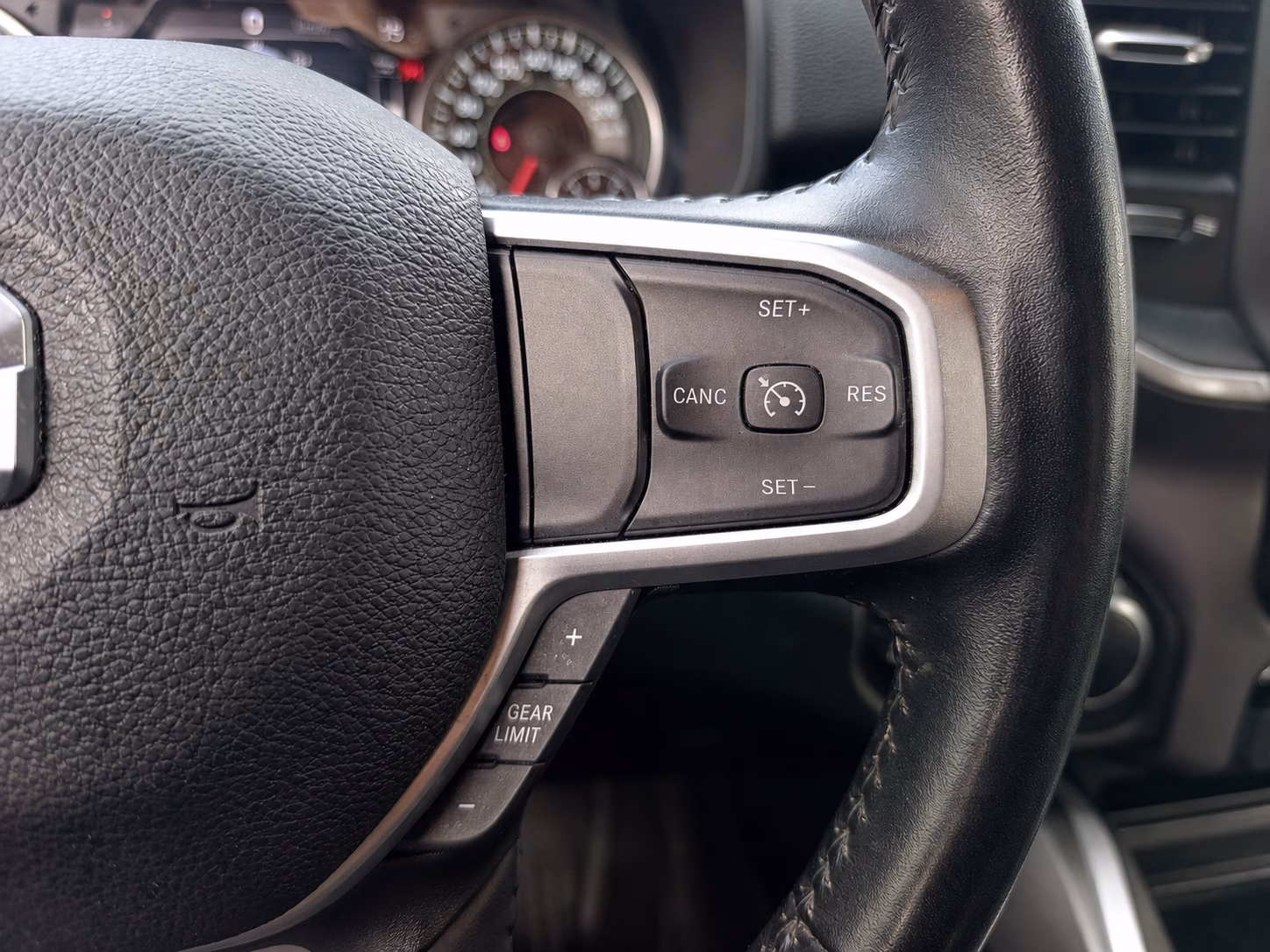 Ram 1500 Big Horn 4x4 año 2023