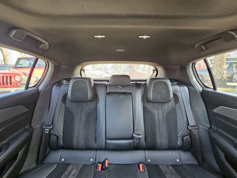 Peugeot 308 308 Puretech 1.2 Aut año 2022