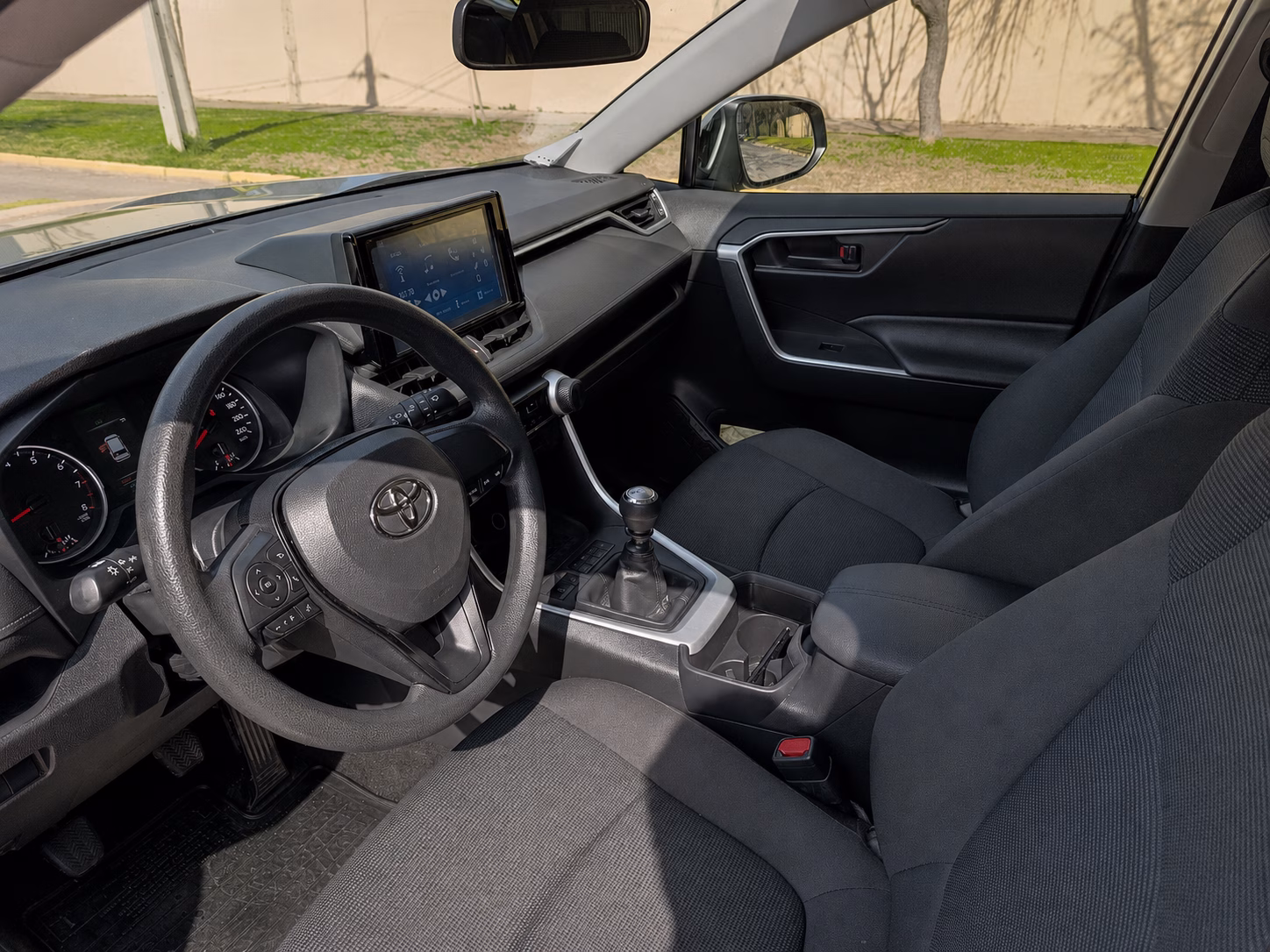 Toyota Rav4 Le 4x4 año 2023