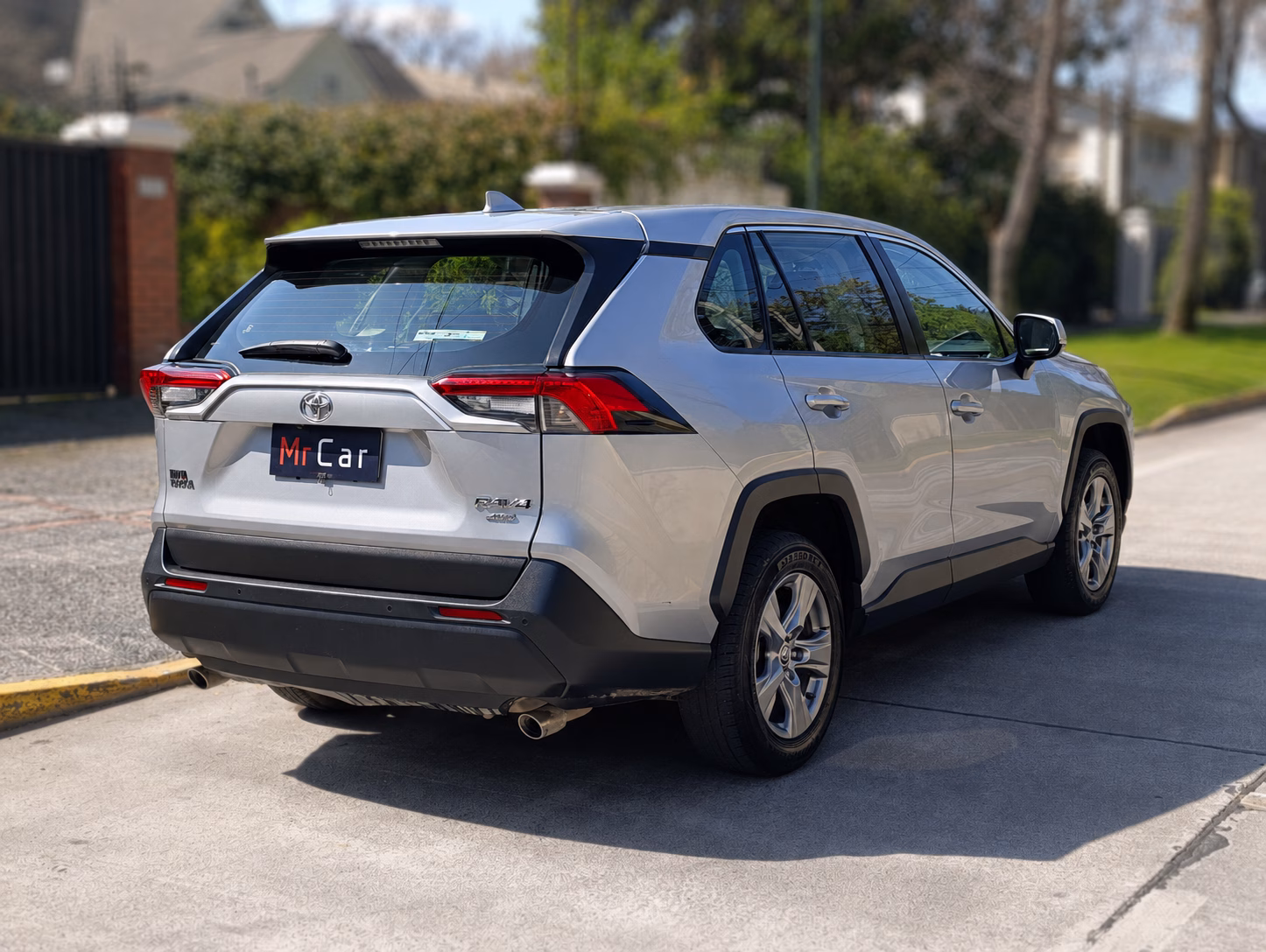 Toyota Rav4 Le 4x4 año 2023
