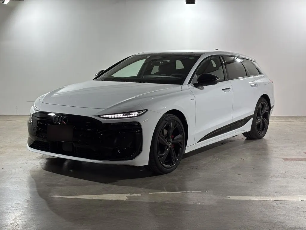 Audi A6 Avant E-Tron año 2026