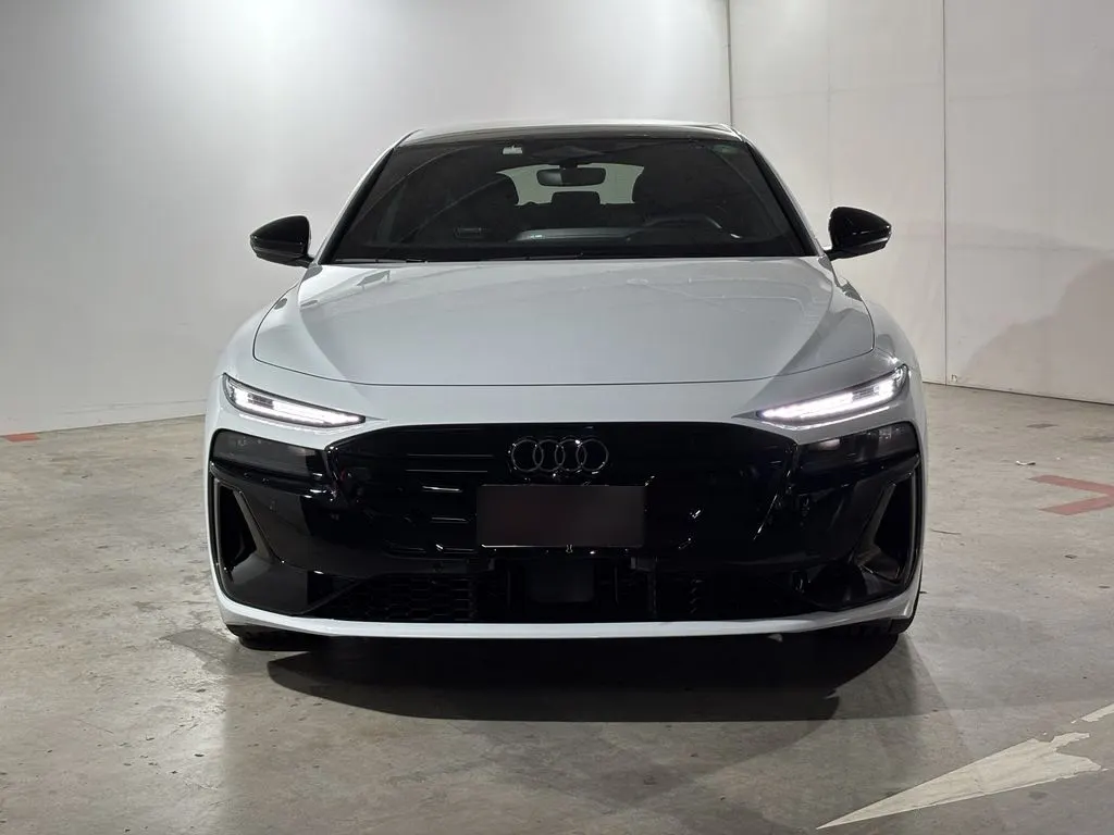 Audi A6 Avant E-Tron año 2026