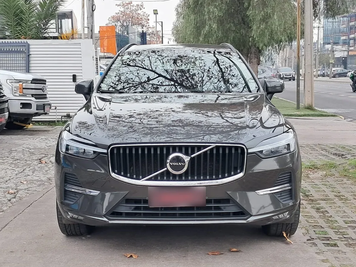 VOLVO XC60 2.0 B5 Momentum At 4x4 Hibrido año 2022