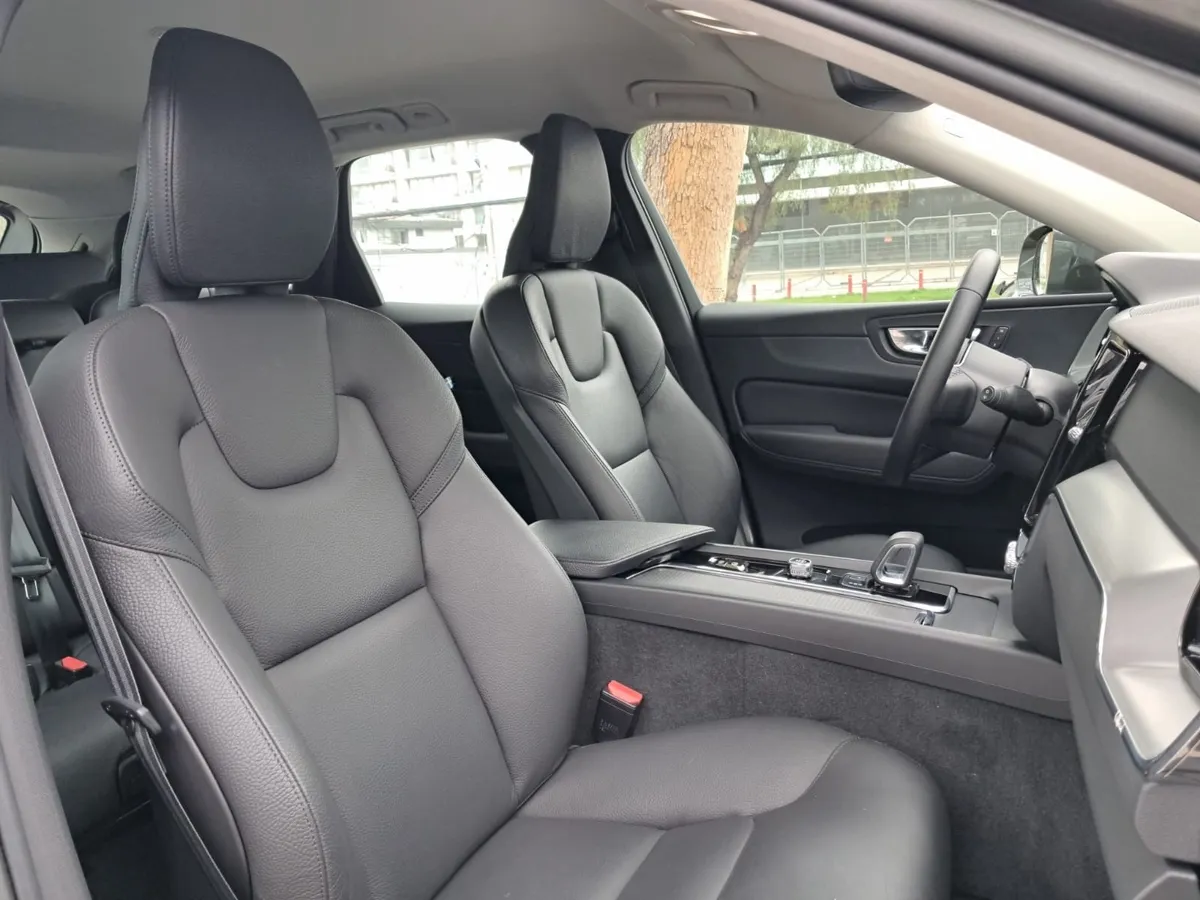 VOLVO XC60 2.0 B5 Momentum At 4x4 Hibrido año 2022