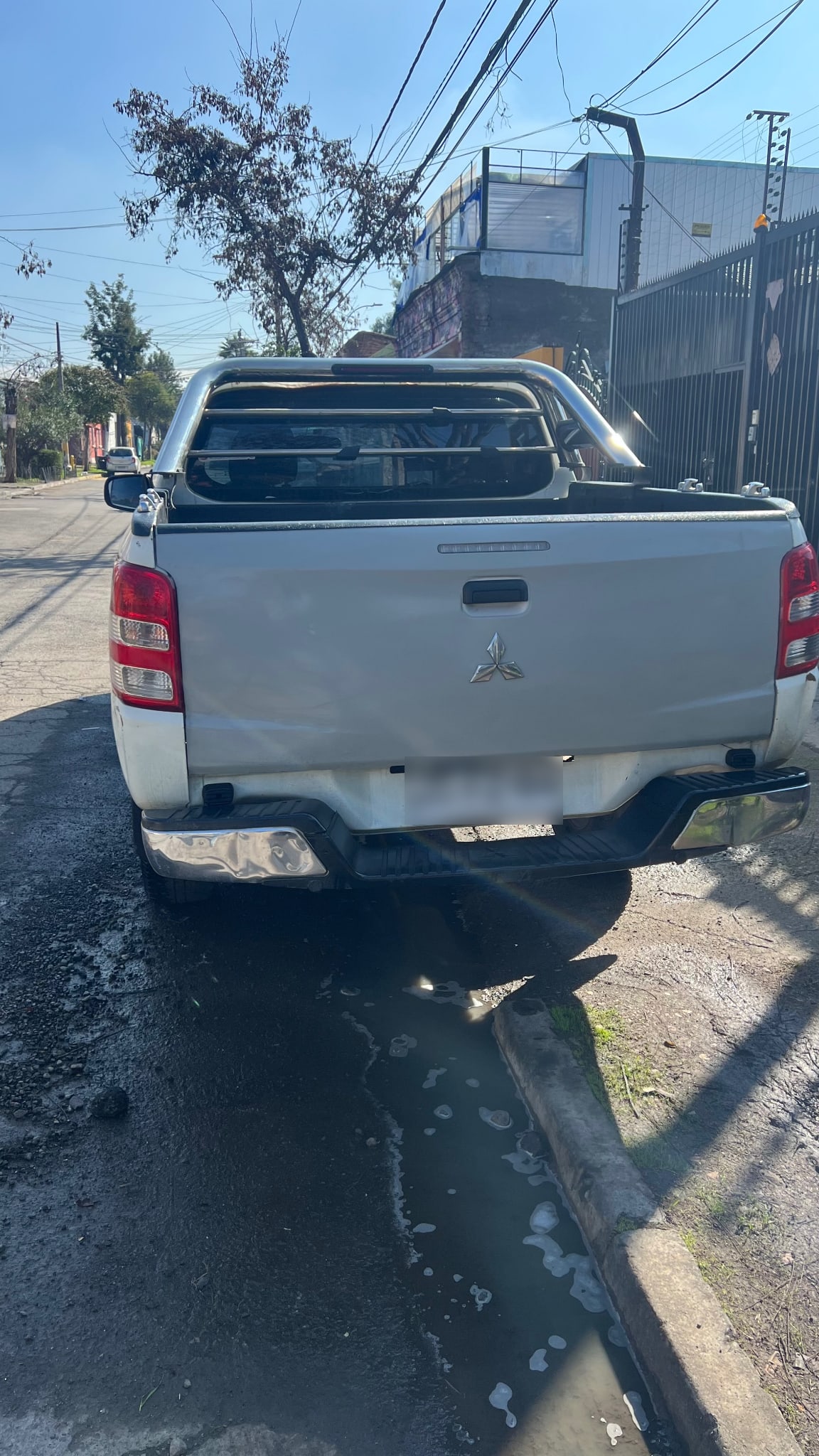 Mitsubishi L200 2.4 Katana Cr Mt 4x2 Diesel año 2017