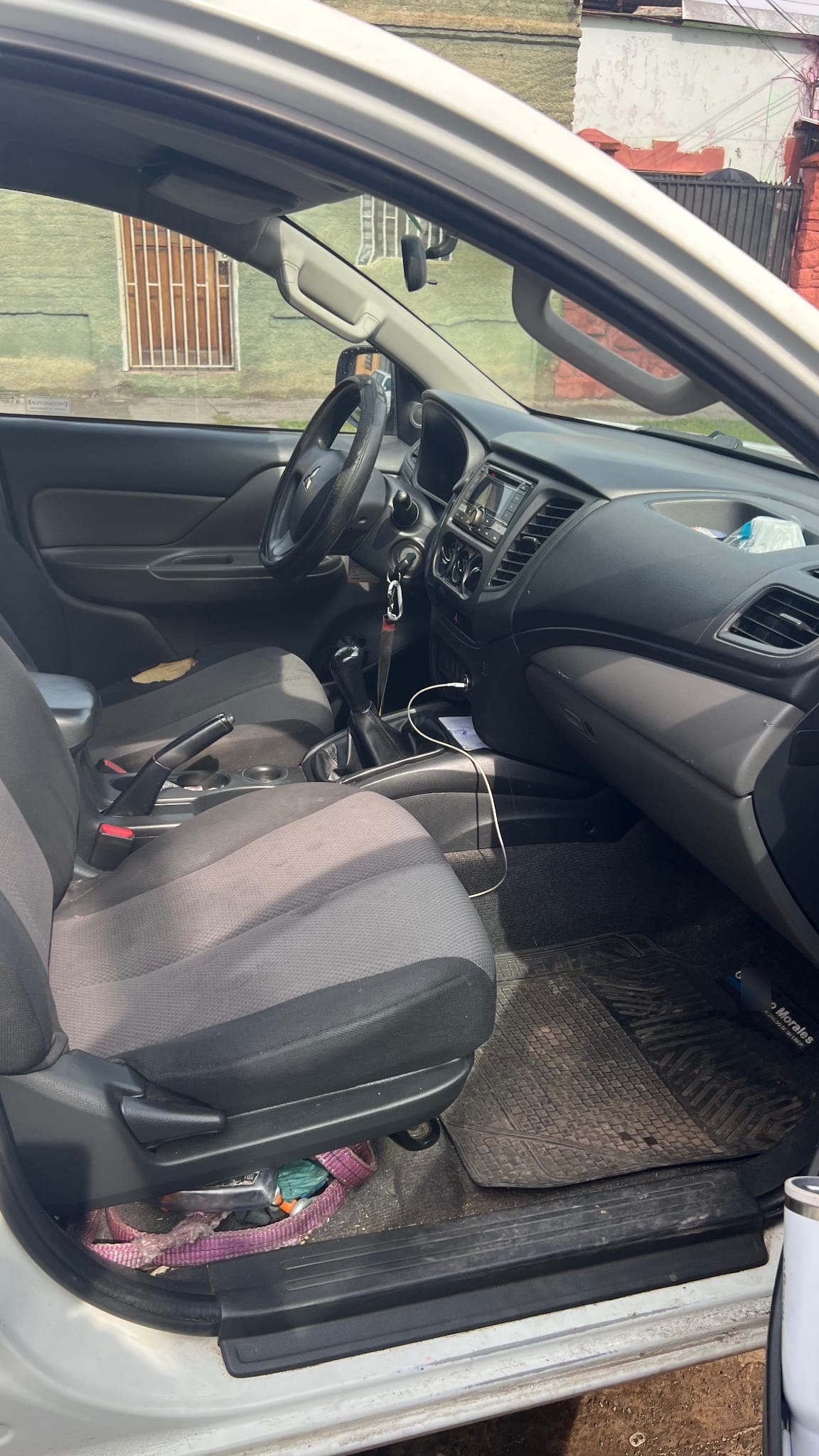 Mitsubishi L200 2.4 Katana Cr Mt 4x2 Diesel año 2017