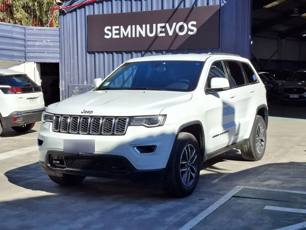 Jeep Grand Cherokee 3.6 Laredo 4x2 At 5p año 2020
