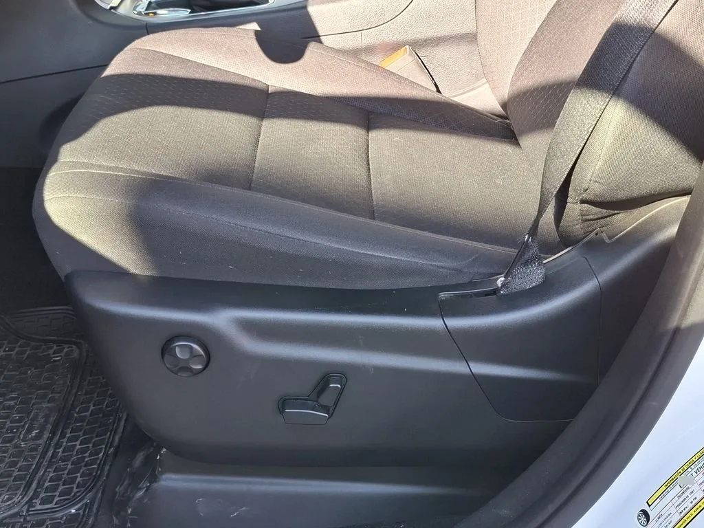 Jeep Grand Cherokee 3.6 Laredo 4x2 At 5p año 2020