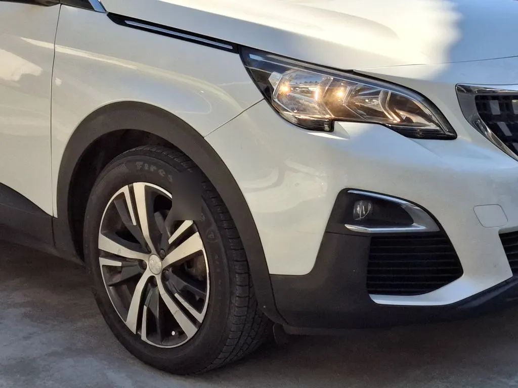 Peugeot 3008 Active Bluehdi 1.5 año 2019